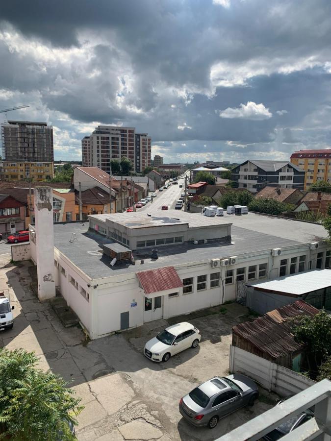Nice Apartament Arad Exterior photo